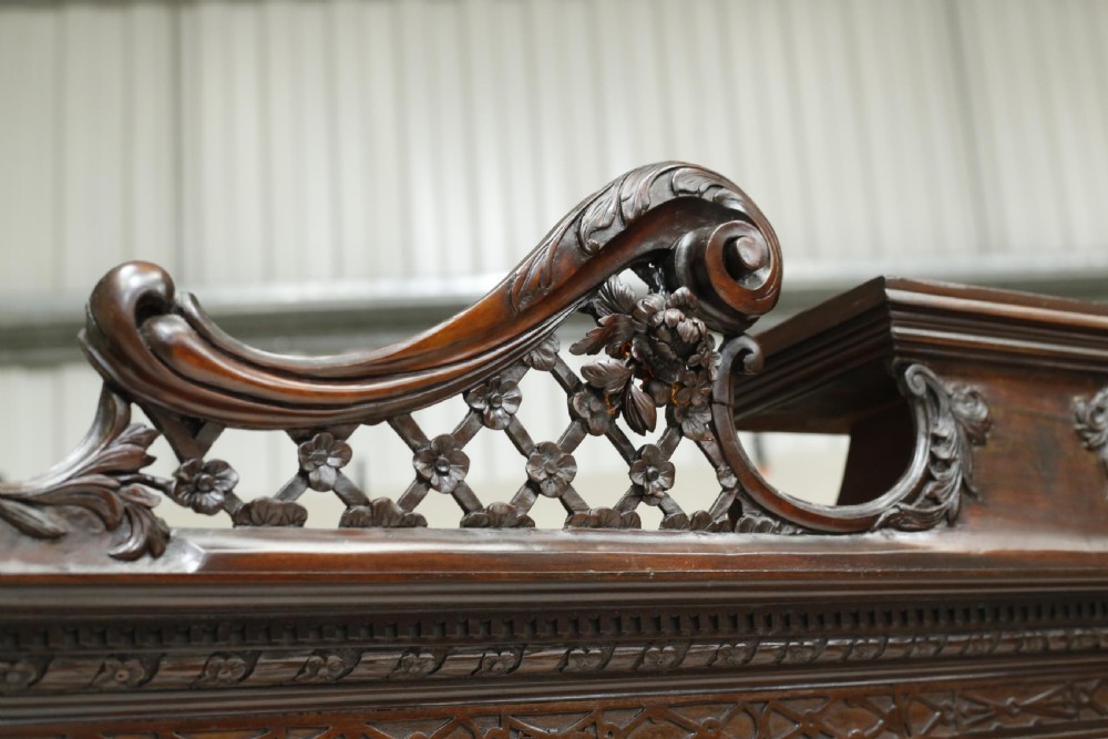 Monumental Georgian glazed library cabinet View VIII