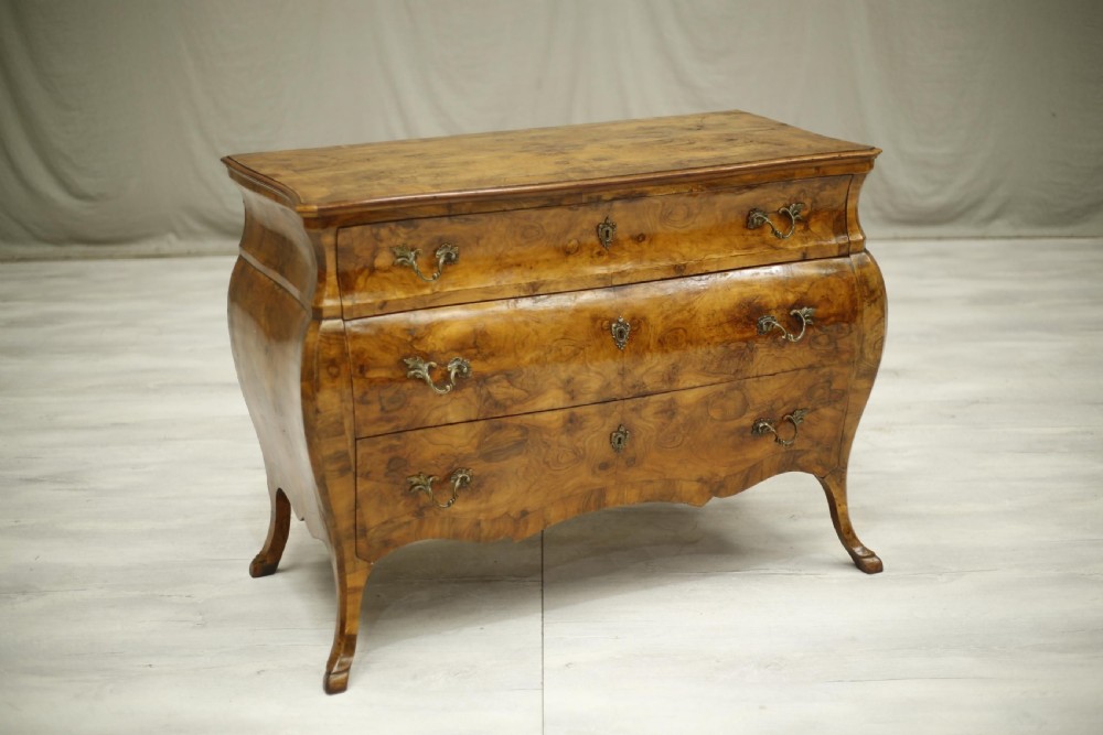 c.1920 Italian burr walnut chest of drawers View VII