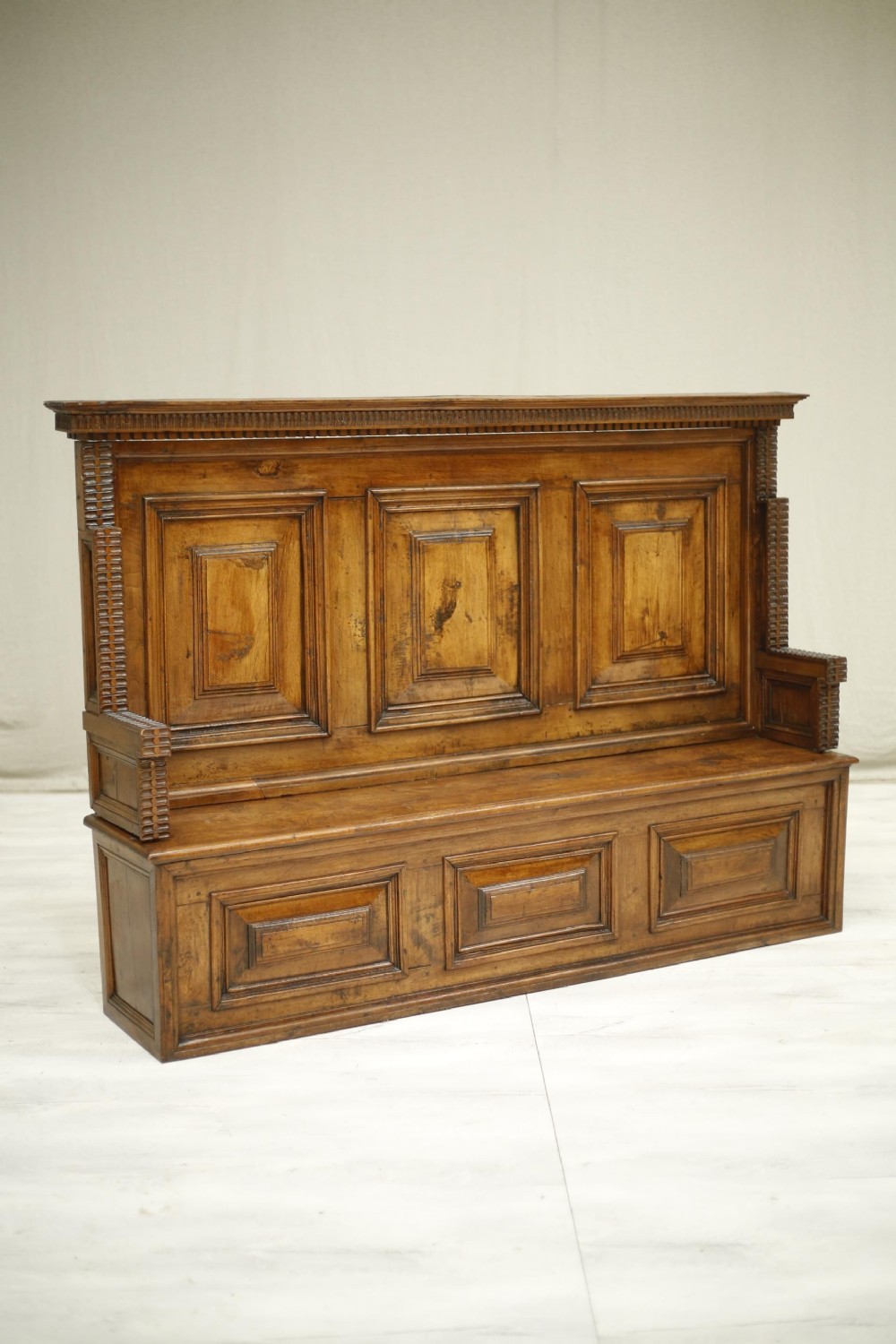 19th century Italian panelled hall bench