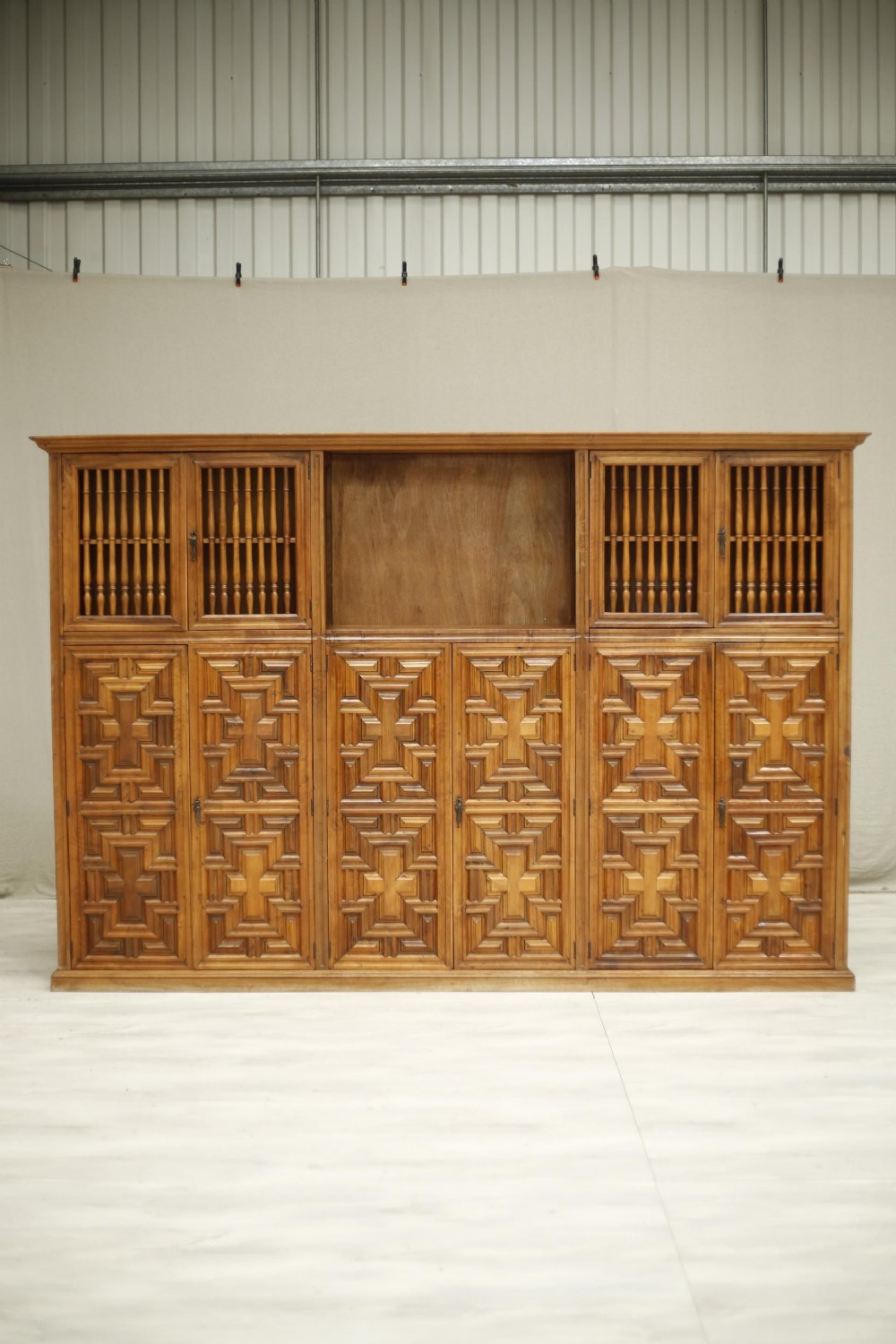 Early 20th century Spanish walnut cupboard