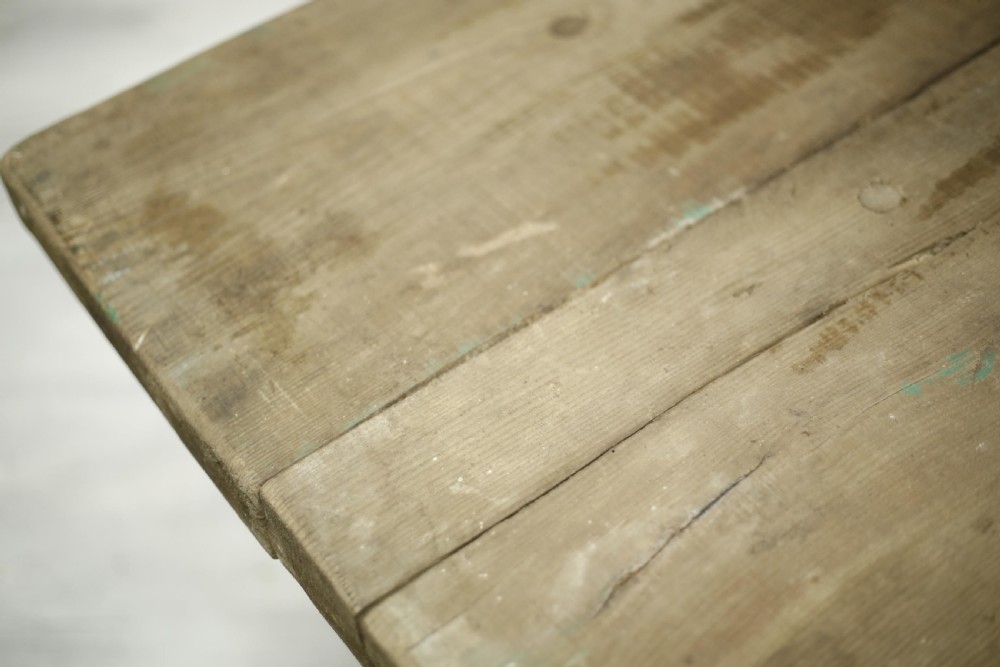 20th century Large weathered pine garden table View X