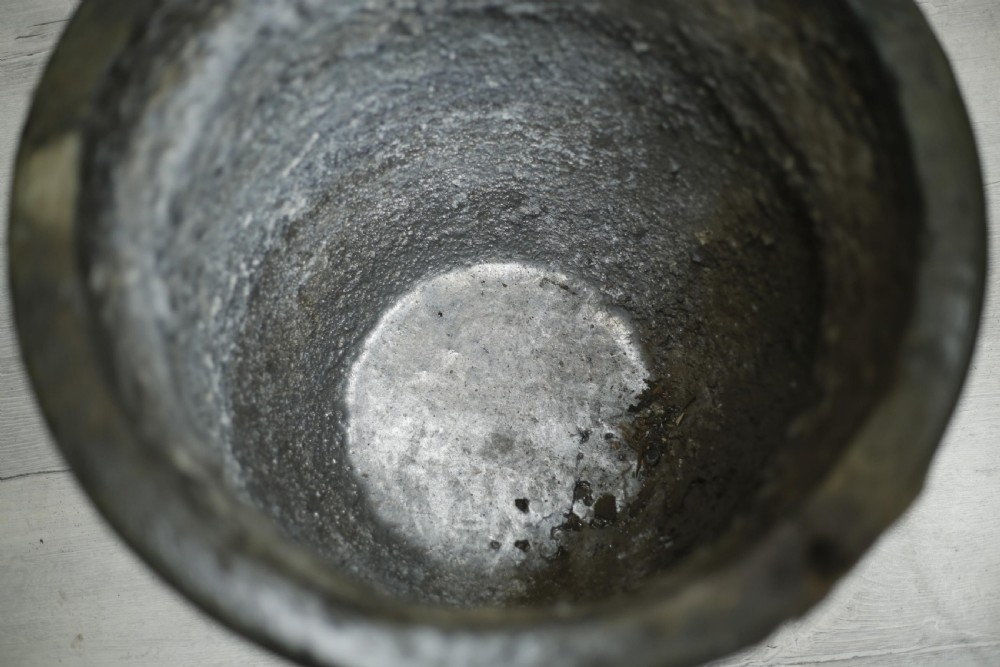 Very large smelting pot- No5 View VIII