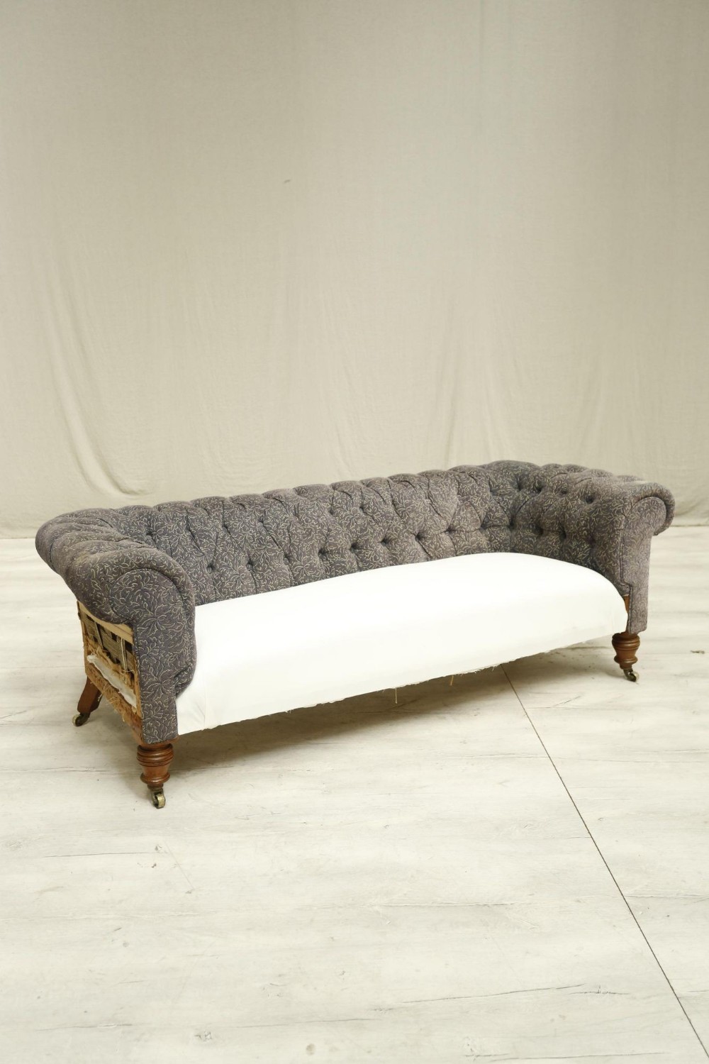 Victorian Buttoned back chesterfield