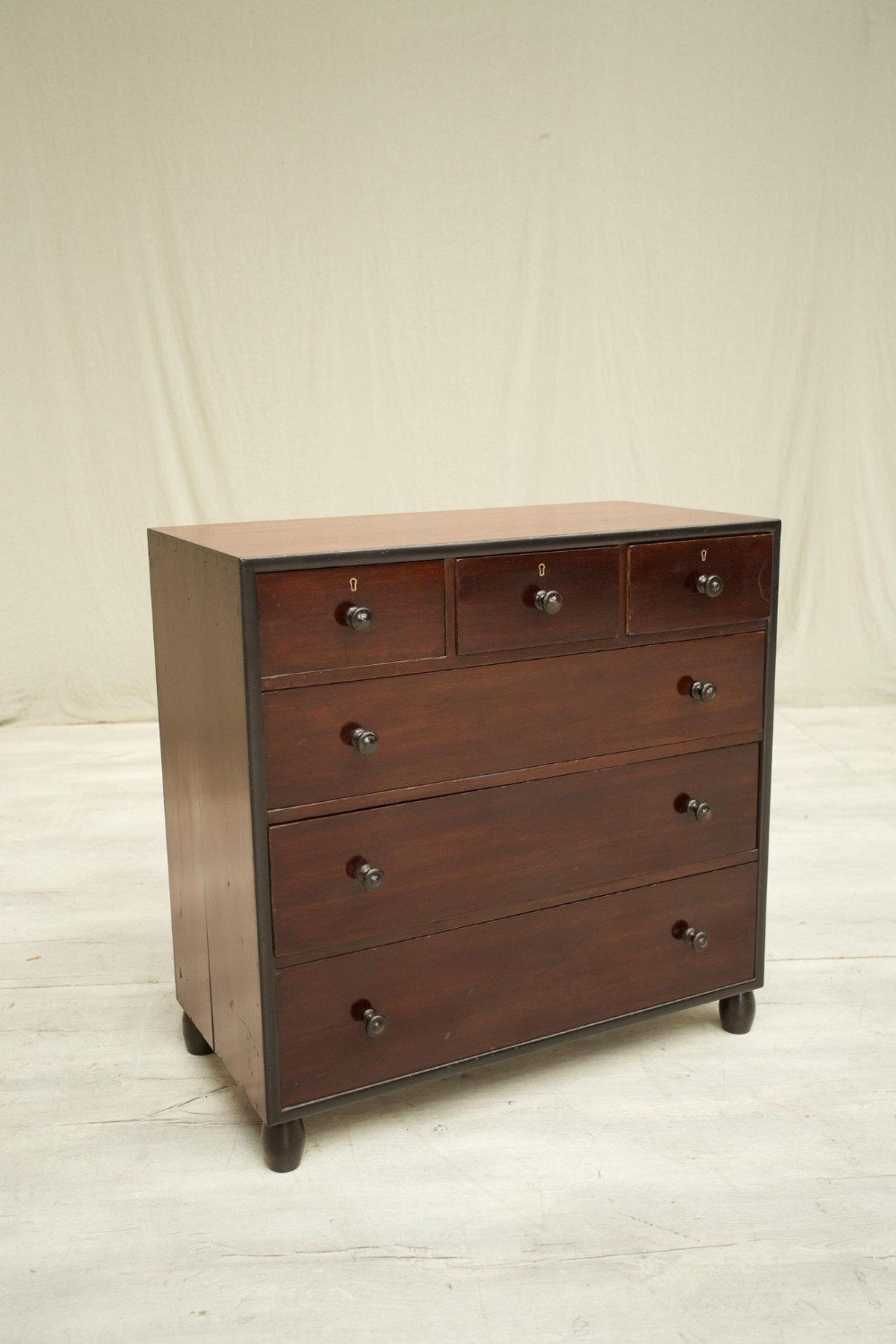 20th century Mahogany chest of drawers by Heals
