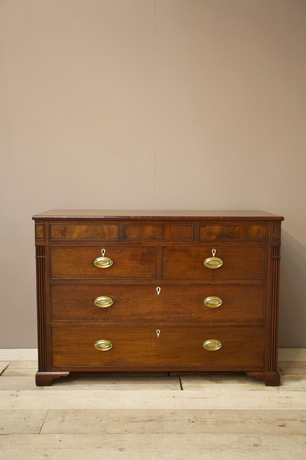 Monumental Georgian mahogany chest of drawers