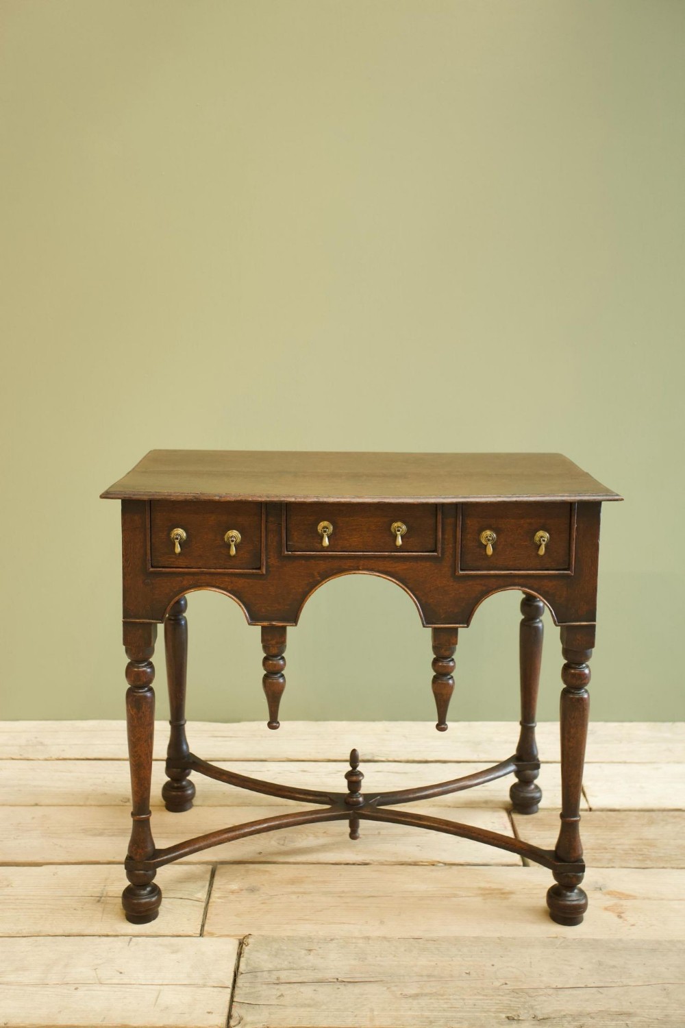 18th century Oak low boy with cross stretcher