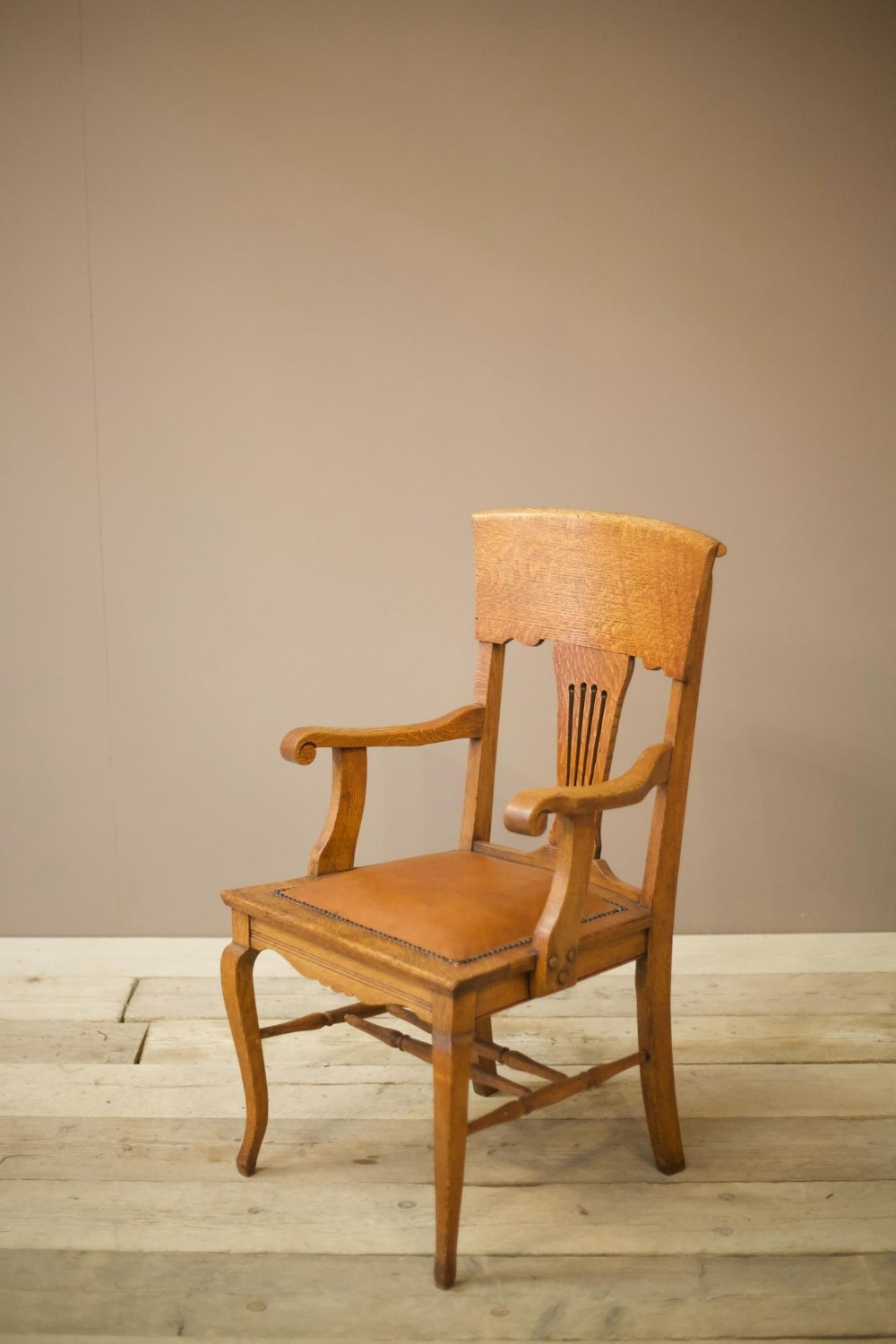 Arts and crafts oak desk chair