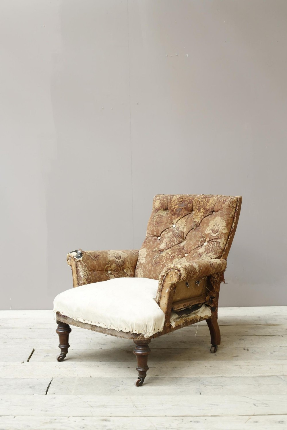 Victorian English Country House Armchair with Buttoned Back