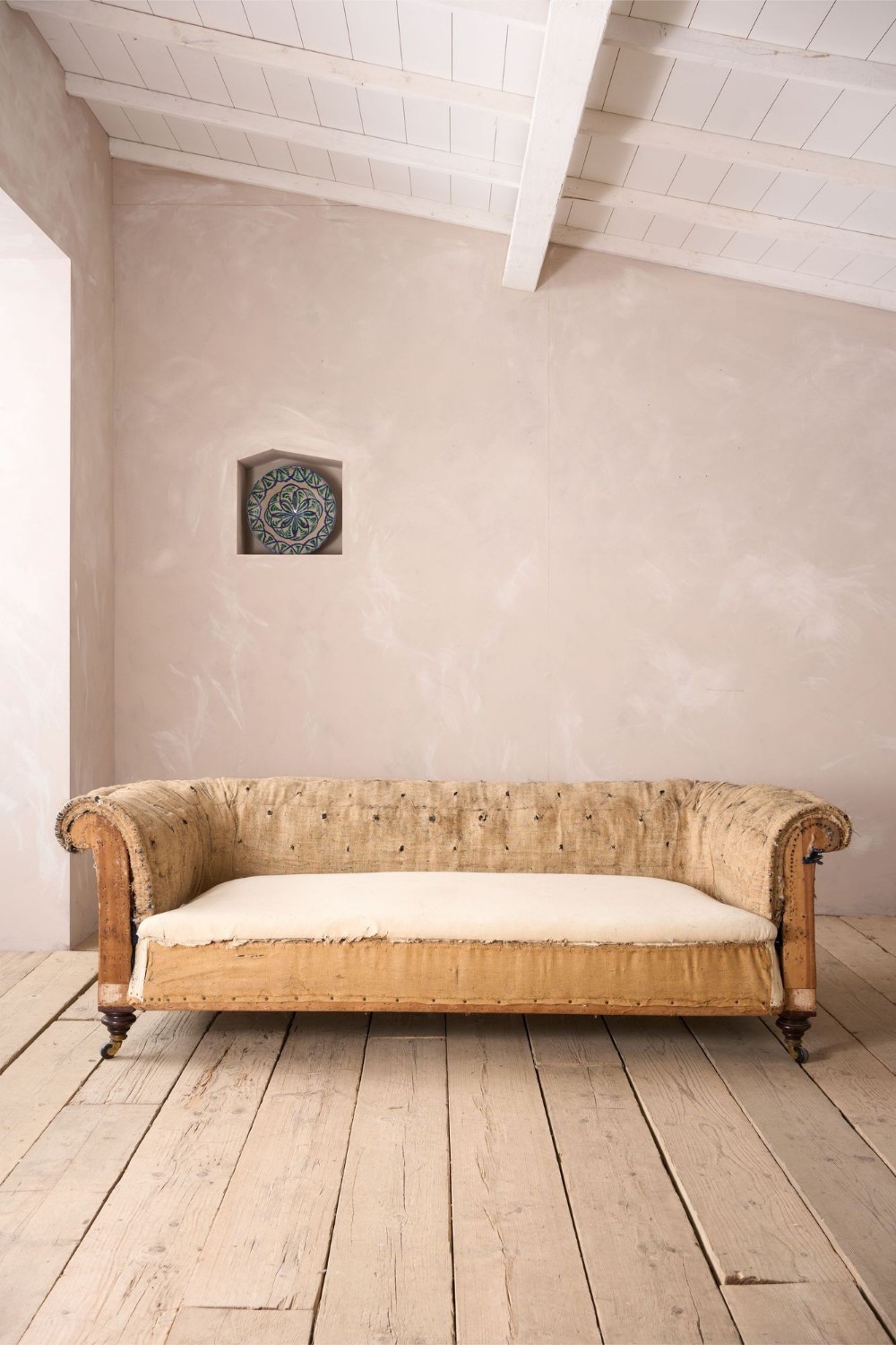 19th century Large proportioned chesterfield country house sofa
