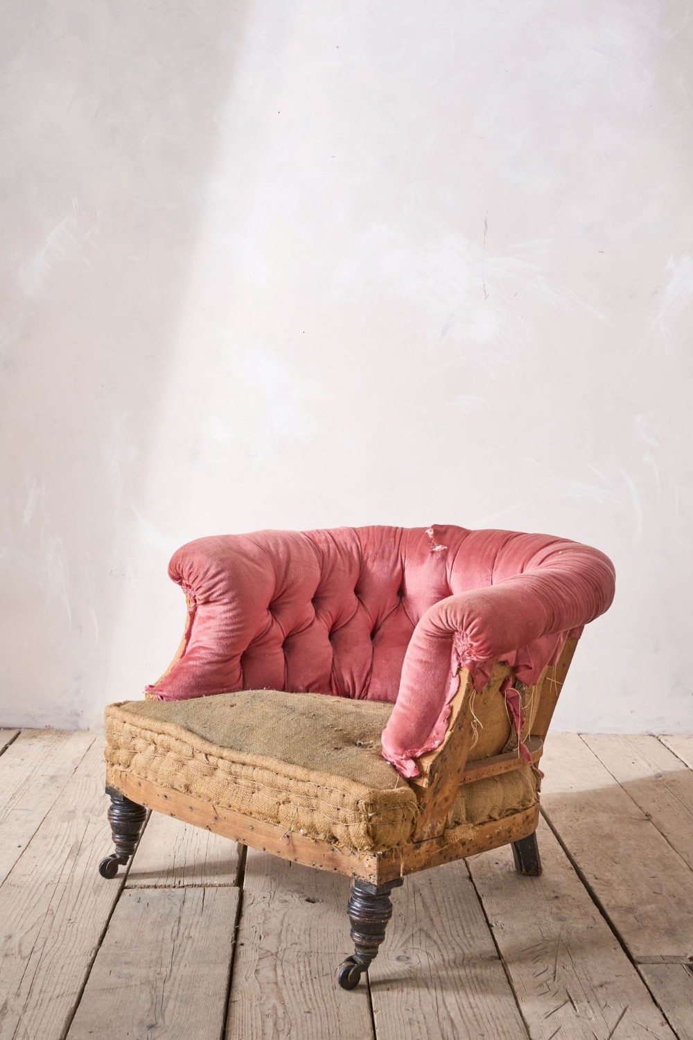 19th century Large proportioned buttoned tub chai