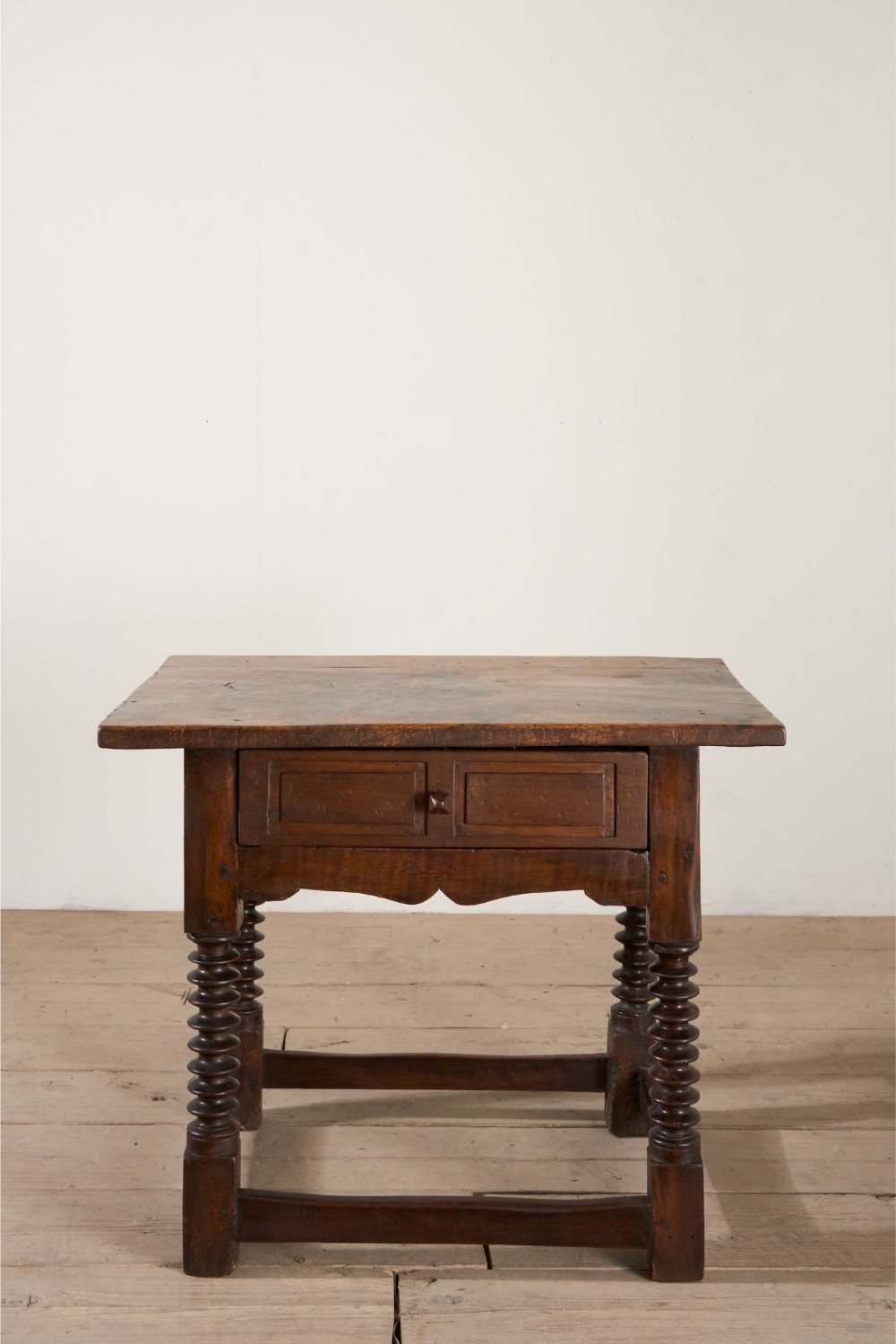 18th century Spanish walnut side table with bobbin legs