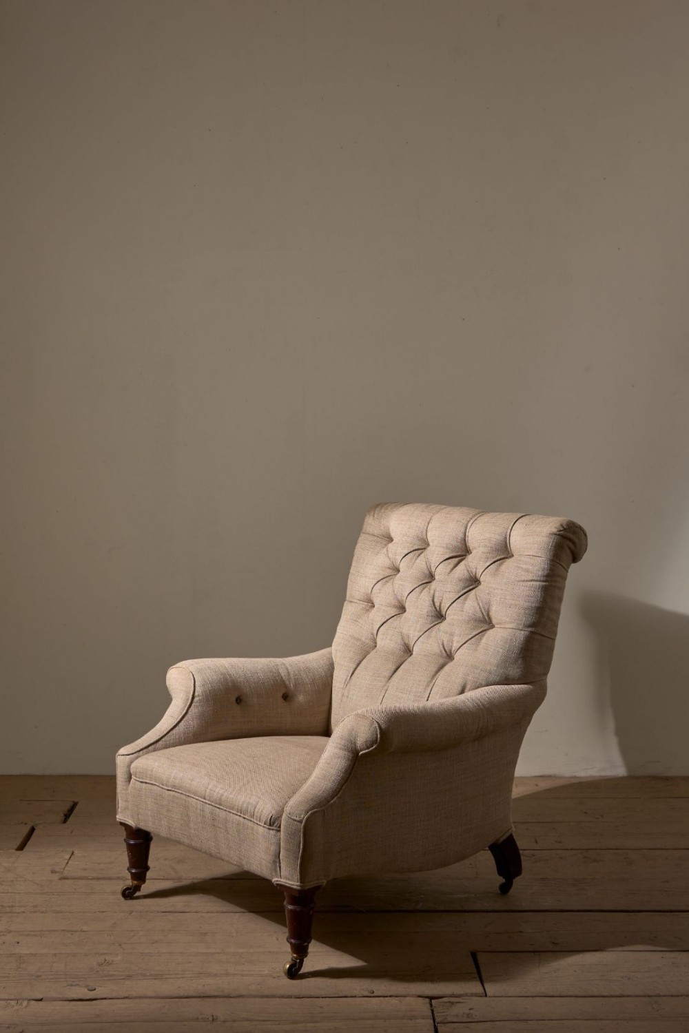 Victorian Country house armchair with shapely sides