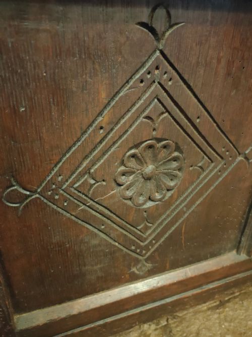 LATE 17TH CENTURY OAK THREE PANELLED COFFER - ADDITIONAL PHOTO 4