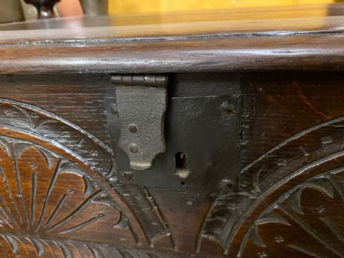 17TH CENTURY CARVED OAK BIBLE BOX WITH DEMILUNE FRONT PANEL - ADDITIONAL PHOTO 2
