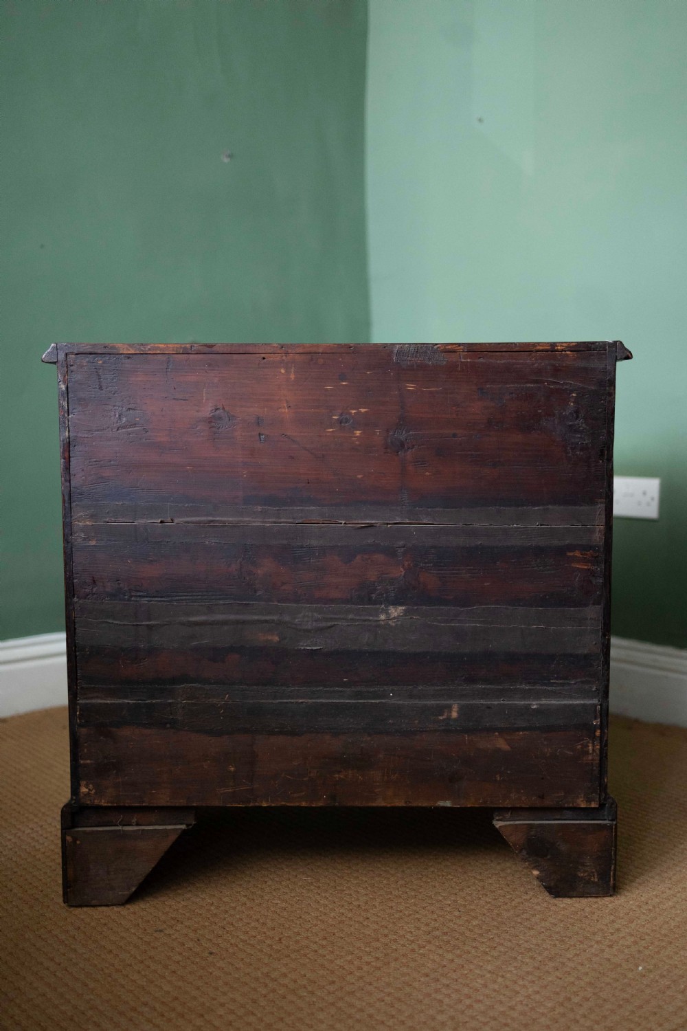 William and Mary Walnut Chest of Drawers with Drop Handles View XVIII