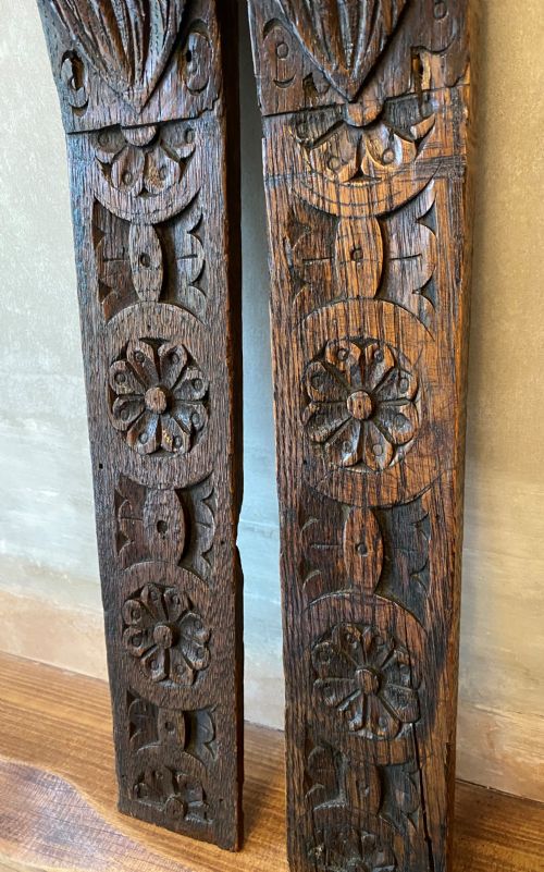17TH CENTURY CARVED OAK TERMINALS - ADDITIONAL PHOTO 4