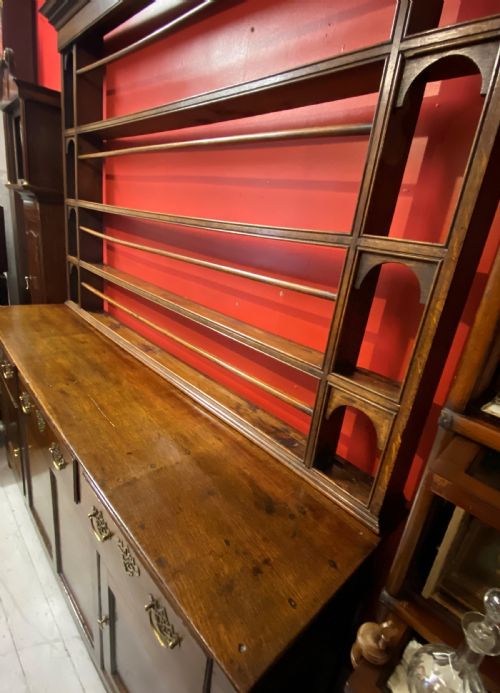 FINE QUALITY GEORGE III OAK DRESSER - ADDITIONAL PHOTO 8
