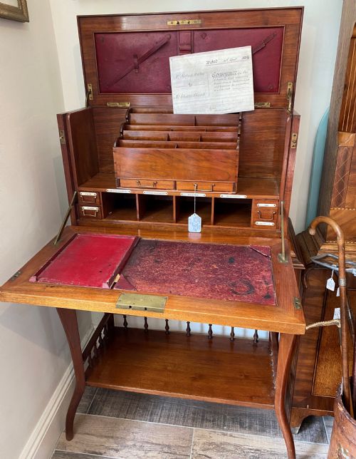 fine quality military campaign desk - CATEGORY: ANTIQUE BUREAU - DATED 1900
