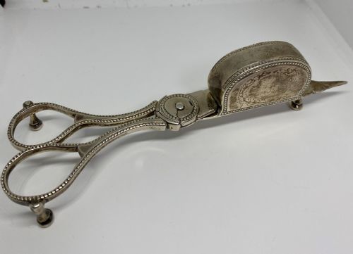 georgian candle snuffers london 1777 - CATEGORY: ANTIQUE SILVER - DATED GEORGIAN