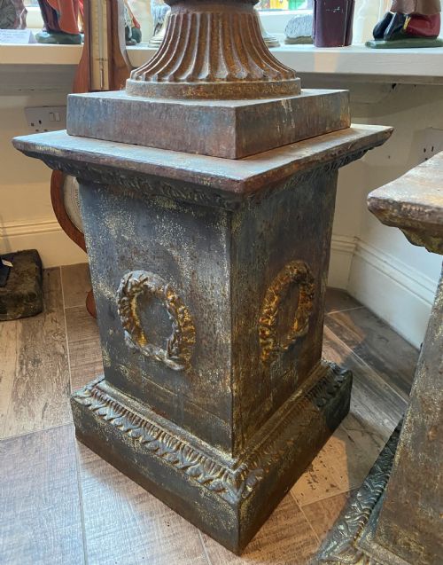 LARGE PAIR OF COUNTRY HOUSE CAST IRON MEDICI URNS ON STANDS - ADDITIONAL PHOTO 3