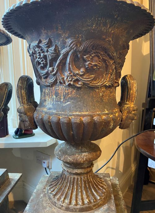 LARGE PAIR OF COUNTRY HOUSE CAST IRON MEDICI URNS ON STANDS - ADDITIONAL PHOTO 4
