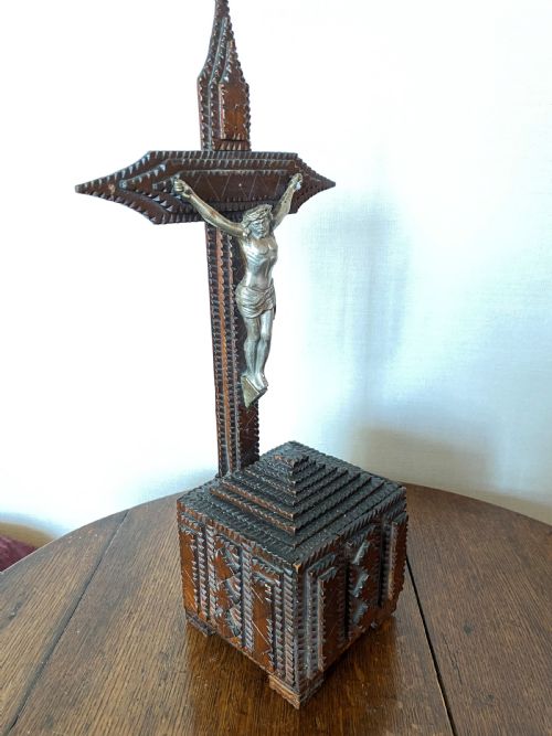 19TH CENTURY TRENCH ART CRUCIFIX - ADDITIONAL PHOTO 1