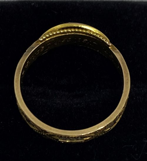 EDWARDIAN CHESTER 9CT GOLD MOURNING RING - ADDITIONAL PHOTO 4