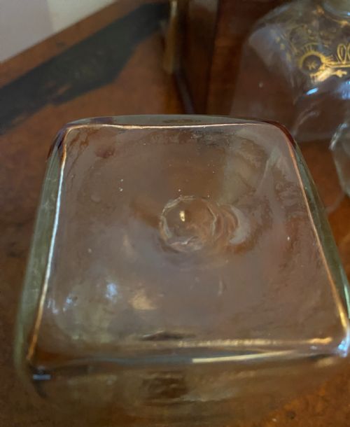 GEORGIAN WALNUT GENTLEMAN'S CASED DECANTER SET - ADDITIONAL PHOTO 11