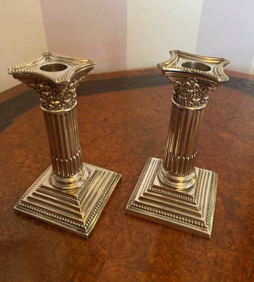 PAIR OF CHESTER SILVER CORINTHIAN COLUMN CANDLESTICKS - ADDITIONAL PHOTO 1