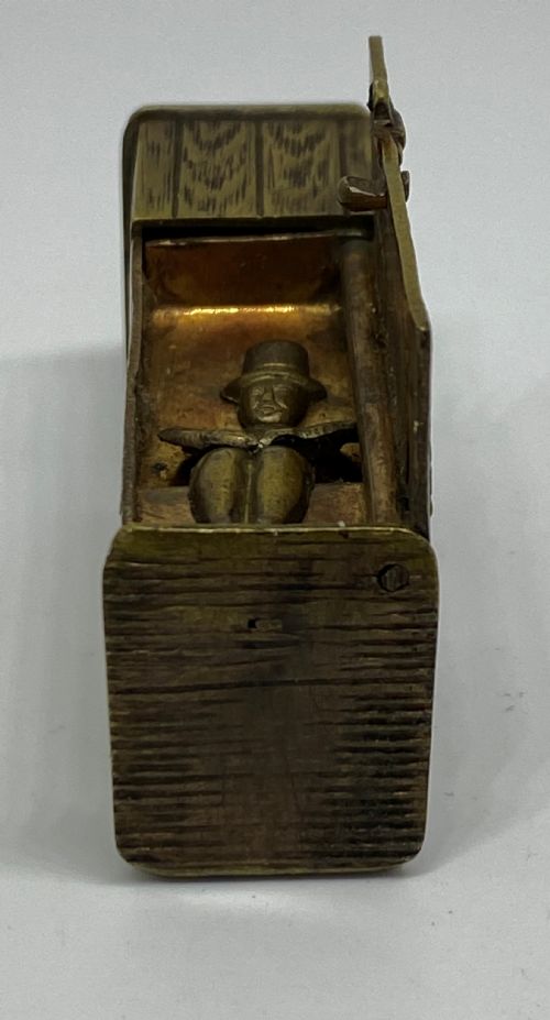 VICTORIAN NOVELTY BRASS VESTA CASE - ADDITIONAL PHOTO 4