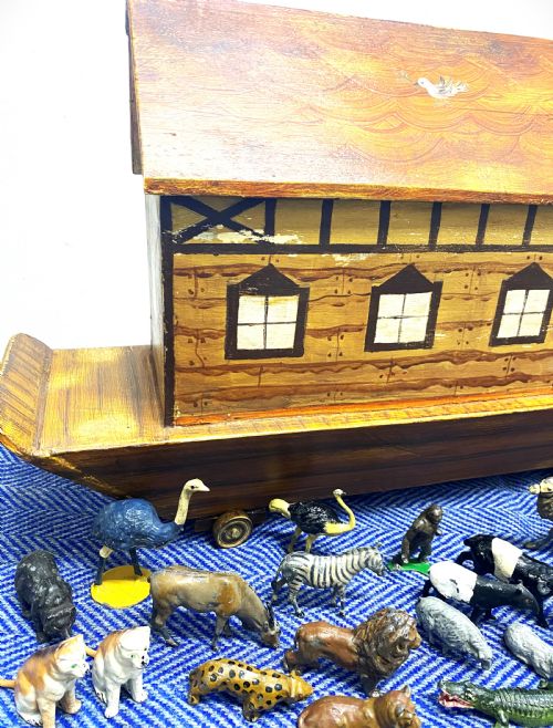 LARGE EARLY 20THC FOLK ART NOAH'S ARK - ADDITIONAL PHOTO 3
