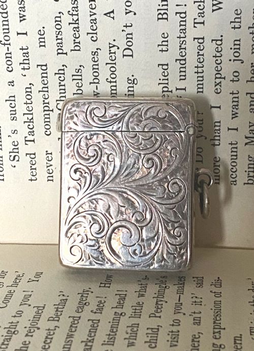 antique chester silver vesta case - CATEGORY: ANTIQUE SILVER - DATED 1900