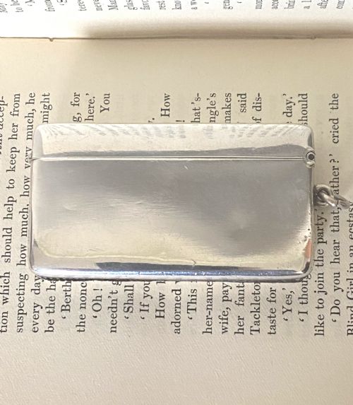 LARGE OBLONG SOLID SILVER VESTA CASE - ADDITIONAL PHOTO 1