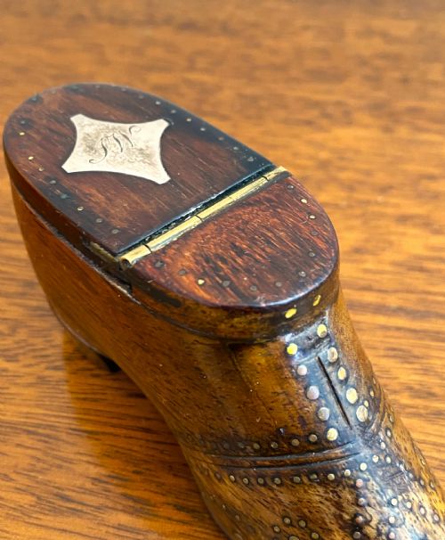 FABULOUS 19TH C TREEN SHOE SNUFF BOX - ADDITIONAL PHOTO 6