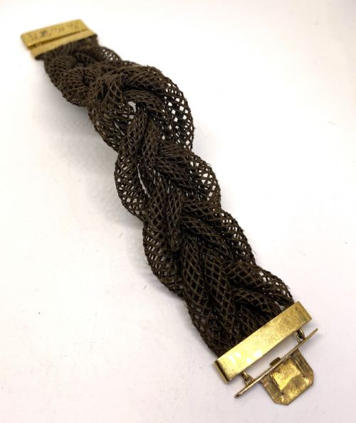 VICTORIAN MOURNING BRACELET WITH 18CT GOLD CLASPS - ADDITIONAL PHOTO 3