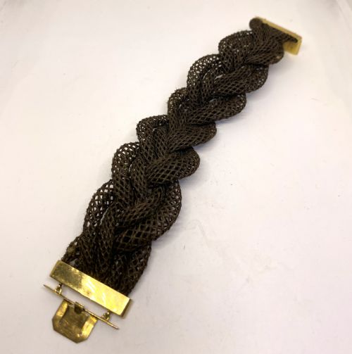 VICTORIAN MOURNING BRACELET WITH 18CT GOLD CLASPS - ADDITIONAL PHOTO 4