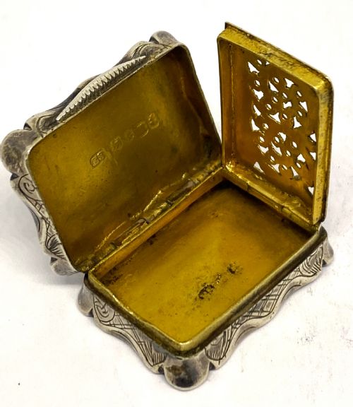 quality silver vinaigrette edward smith - CATEGORY: ANTIQUE SILVER - DATED 1860