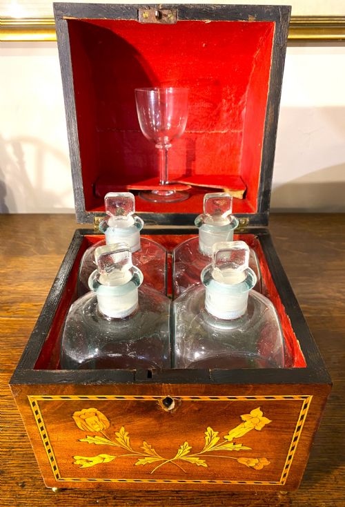 anglodutch decanter box with contents - CATEGORY: ANTIQUE GLASS - DATED 1850
