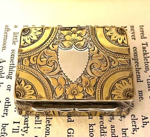 fine victorian silver snuff box - CATEGORY: ANTIQUE SILVER - DATED 1890