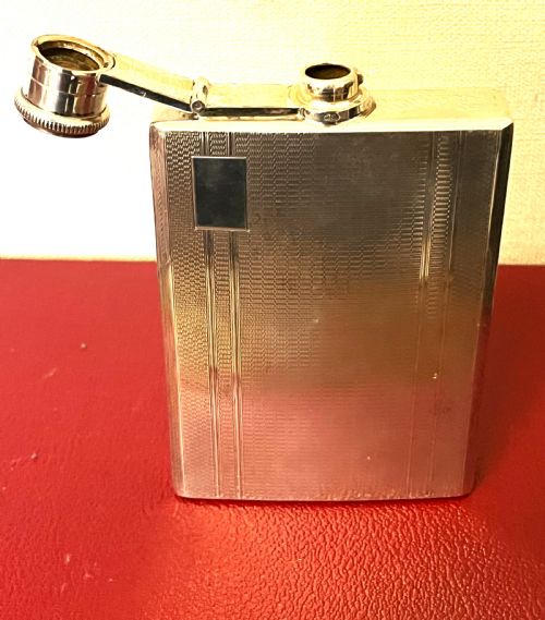 FINE QUALITY LARGE SILVER HIP FLASK - ADDITIONAL PHOTO 5