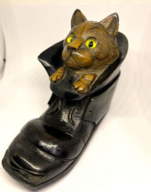BLACK FOREST INKWELL AS A CAT IN A BOOT - ADDITIONAL PHOTO 1