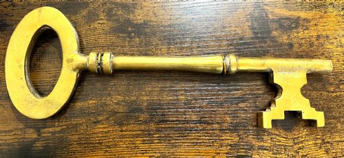 antique oversized locksmith's advertising key - CATEGORY: ANTIQUE MISCELLANEOUS - DATED 19TH CENTURY