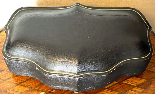 FINE CASED THREE PIECE SILVER CONDIMENT SET - ADDITIONAL PHOTO 10