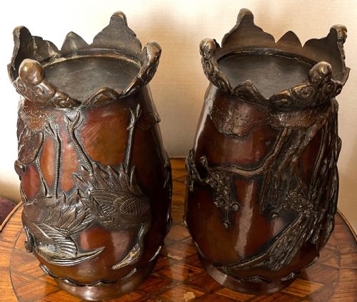 FINE LARGE PAIR OF JAPANESE MEIJI PERIOD BRONZE VASES - ADDITIONAL PHOTO 1