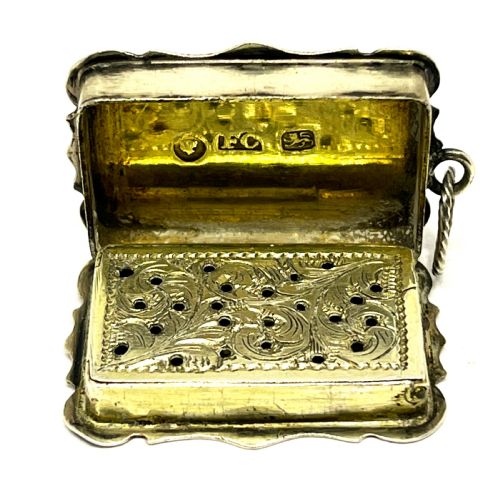 victorian silver vinaigrette - CATEGORY: ANTIQUE SILVER - DATED 1850