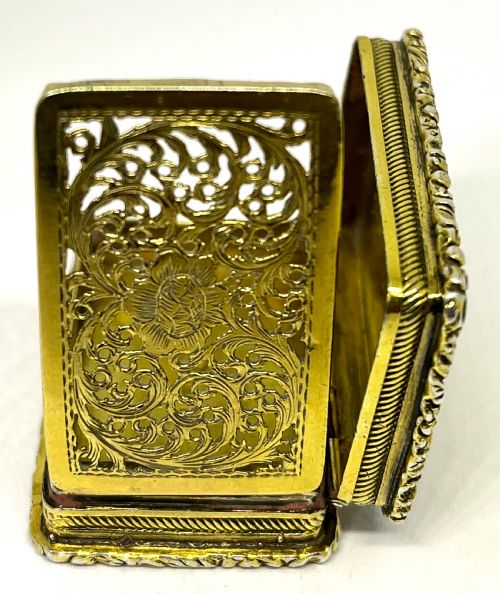 FINE GEORGIAN SILVER GILT VINAIGRETTE 1826 - ADDITIONAL PHOTO 3