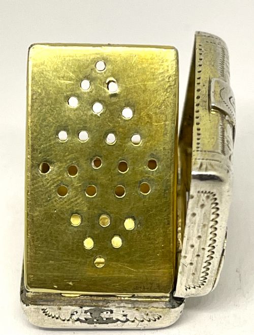 ANTIQUE SILVER VINAIGRETTE MODELLED AS A PURSE - ADDITIONAL PHOTO 5