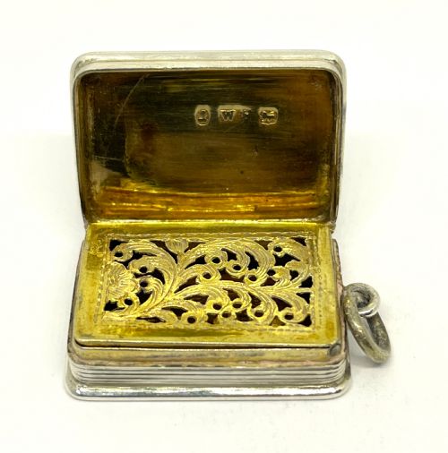 fine william iv silver vinaigrette - CATEGORY: ANTIQUE BOXES - DATED 1800