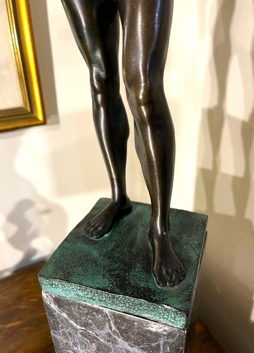 BRONZE CLASSICAL GREEK FIGURE ON MARBLE PLINTH - ADDITIONAL PHOTO 3