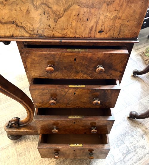 MID VICTORIAN BURR WALNUT PIANO TOP DAVENPORT - ADDITIONAL PHOTO 3